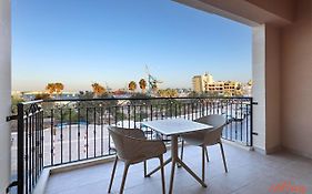 Gem Beachfront Apt With Amazing Bay And Sea Views